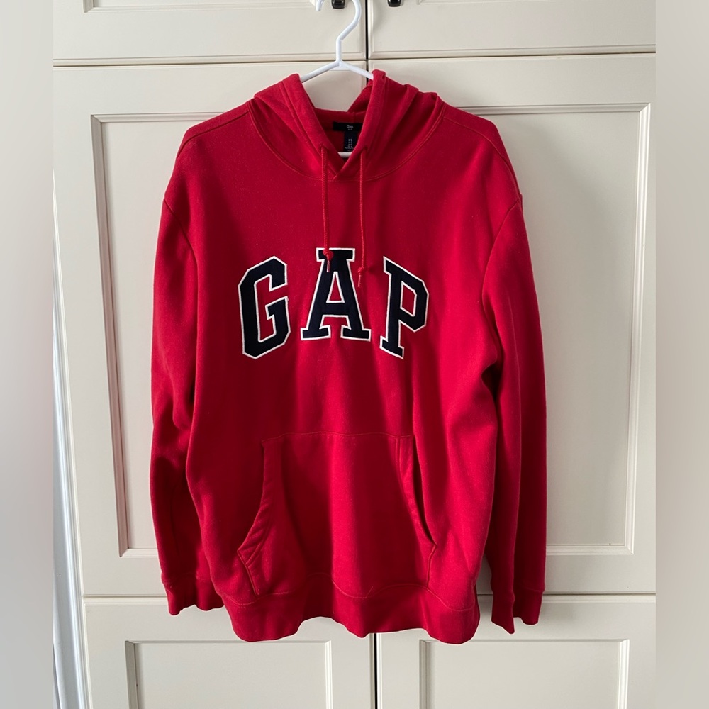 Gap sweater